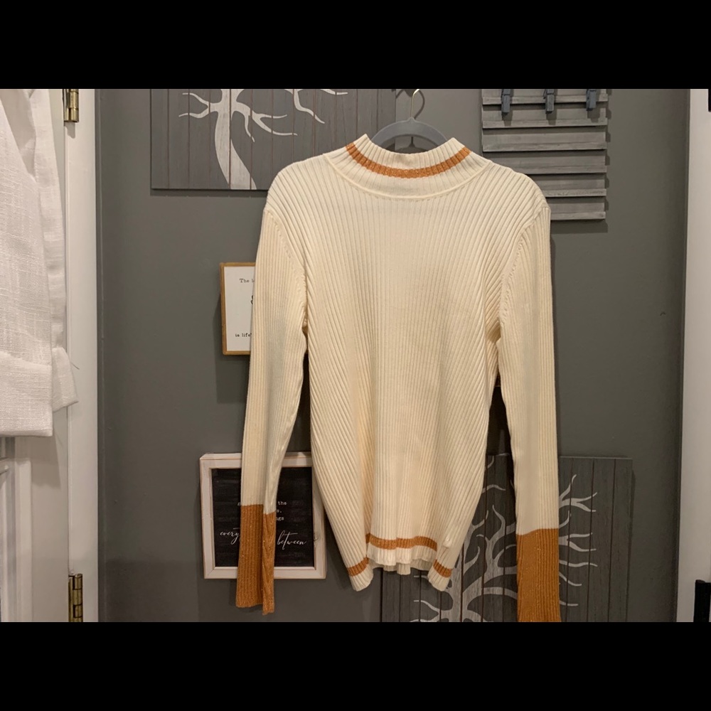 Nine West Sweater/Mock Collar